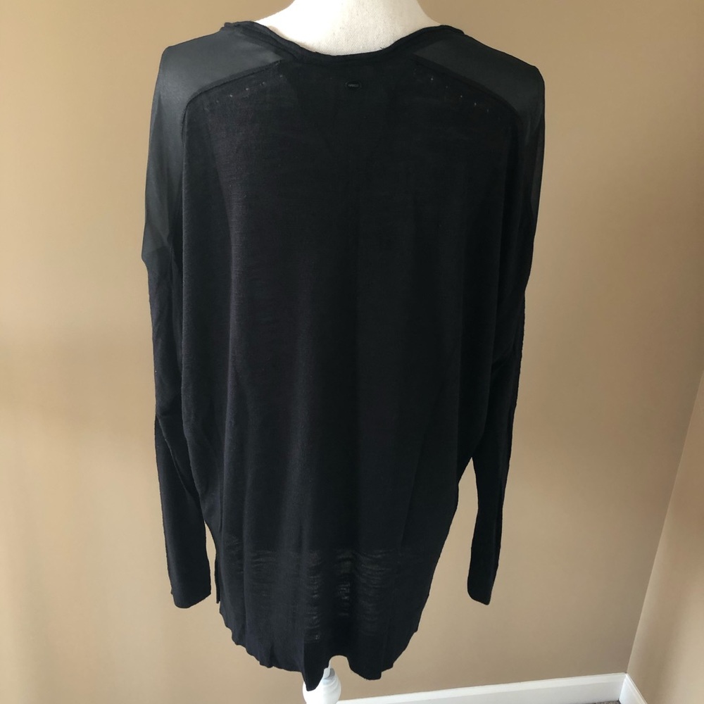Black Guess lightweight sweater - Picture 3 of 6